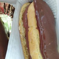 Éclair au chocolat at Succulente Patisserie Végétale in Brussels