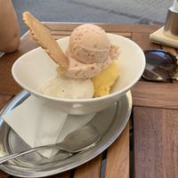 Fig, sesame and maracuya at Eiscafe Puro in Heidelberg