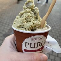Vegan pistachio and hazelnut at Eiscafe Puro in Heidelberg