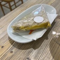 Tramezzino con hummus e zucchine  at Contrà del Sole in Bassano Del Grappa