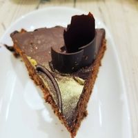 Vegan Sacher cake at Contrà del Sole in Bassano Del Grappa
