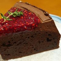 raspberry choco at Guru Cake in Seoul