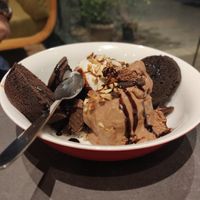 Vegan Sundae brownie at Imagine Cafe in Mumbai