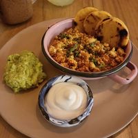 Desayuno colombiano, 10/10
Imitación de huevos pericos, arepas, queso crema de almendras y guacamole at KAIME in Medellin
