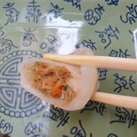 Starter filled with noodles, carrots, spring onions at Boa-Bao in Lisbon