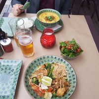 Vegan Pad Thai with a corean salad and a vegetarian yellow indian curry at Boa-Bao in Lisbon