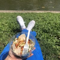 Lunch salad at Wild & The Moon - Amelot in Paris