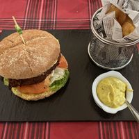 Home Vegan Burger & Fries   at Sabores de Sandra in Mallorca
