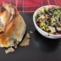Greek „Spanakopita“ w/ mini salad  at Sabores de Sandra in Mallorca