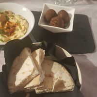 Hummus, falafel and pita at Sabores de Sandra in Mallorca