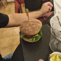 hamburguesa buenísima at Sabores de Sandra in Mallorca