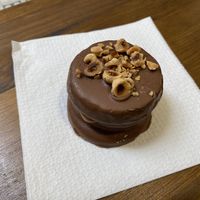 Alfajor de avellana   at Hanai Vegana in Barcelona