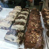 Cakes at Hanai Vegana in Barcelona