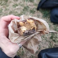 Snicker's bar at Hanai Vegana in Barcelona