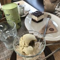 Vegan ice cream and cake at Crumb in Crete