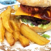 Hamburguesa de alubias con chili  at TxuKrut Bar in Bilbao