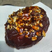 Chocolate, peanut and salted caramel at DUH Vegan in Porto