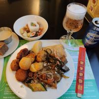 Unlimited vegan buffet for food, salad, dessert at Shi-Shang in Madrid