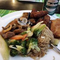 Variedad de proteínas, carbohidratos y micronutrientes at Shi-Shang in Madrid