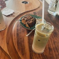 Vegan matcha latte with vegan banana bread at EatMyTrip  in Barcelona