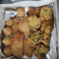 Alheiras, pataniscas and rissóis at Capuchinho Verde in Porto