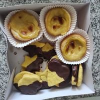 Natas e húngaros at Capuchinho Verde in Porto