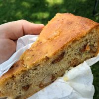 Fatia de bôla at Capuchinho Verde in Porto