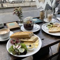 Veganes Baguette, sowohl süß als auch salzig und Açaí   at Cafe Livres in Essen