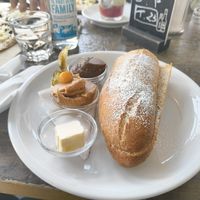  at Cafe Livres in Essen
