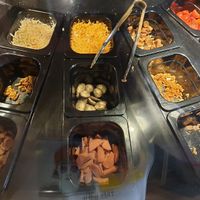 Vegan options at Yolo Pizza in Valencia