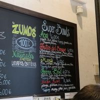 Oferta zumos at Alabama Cafe in San Sebastian