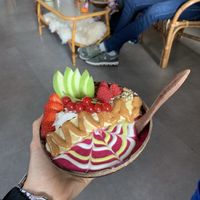 Pink Rainbow Bowl at Rainbowls in Amsterdam