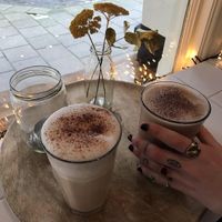 vegan chai latte at Rainbowls in Amsterdam