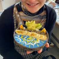 Blue smoothie bowl at Rainbowls in Amsterdam