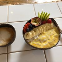 Bowl and coffee at Rainbowls in Amsterdam