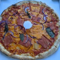 Bacon pizza at Manso Pizzeria in Barcelona