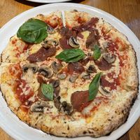 Smoked ham pizza  at Manso Pizzeria in Barcelona