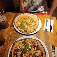 Both pizzas at Manso Pizzeria in Barcelona