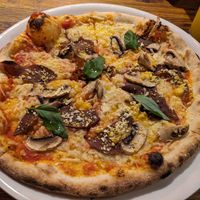 Pizza at Manso Pizzeria in Barcelona