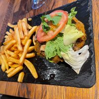Hamburguesa vegana  at Manso Pizzeria in Barcelona