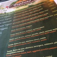 Pizzas veganas at Manso Pizzeria in Barcelona