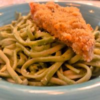 Tallarines huancaína at Los Andenes Vegan in Madrid