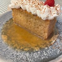 Tarta de tres leches  at Los Andenes Vegan in Madrid