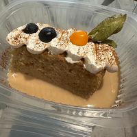 Tarta de tres leches at Los Andenes Vegan in Madrid