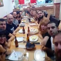 La familia de AV Madrid alimentándose en los andenes! at Los Andenes Vegan in Madrid