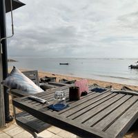 Beachside dining at Soul in a Bowl in Sanur