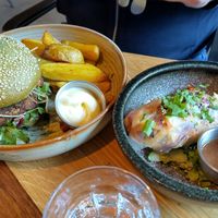 Veggie burger and springroll at Pura Vida Foodbar  - Midsland in Midsland