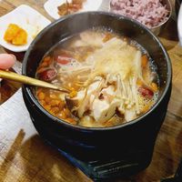 Ginseng soup at Daehwa Vegetarian in Central Singapore