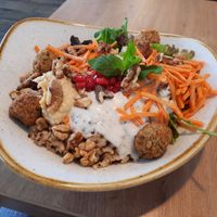 Frisch, lecker, nahrhaft at Dean & David in Trier