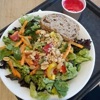 Salatbowl at Dean & David in Trier